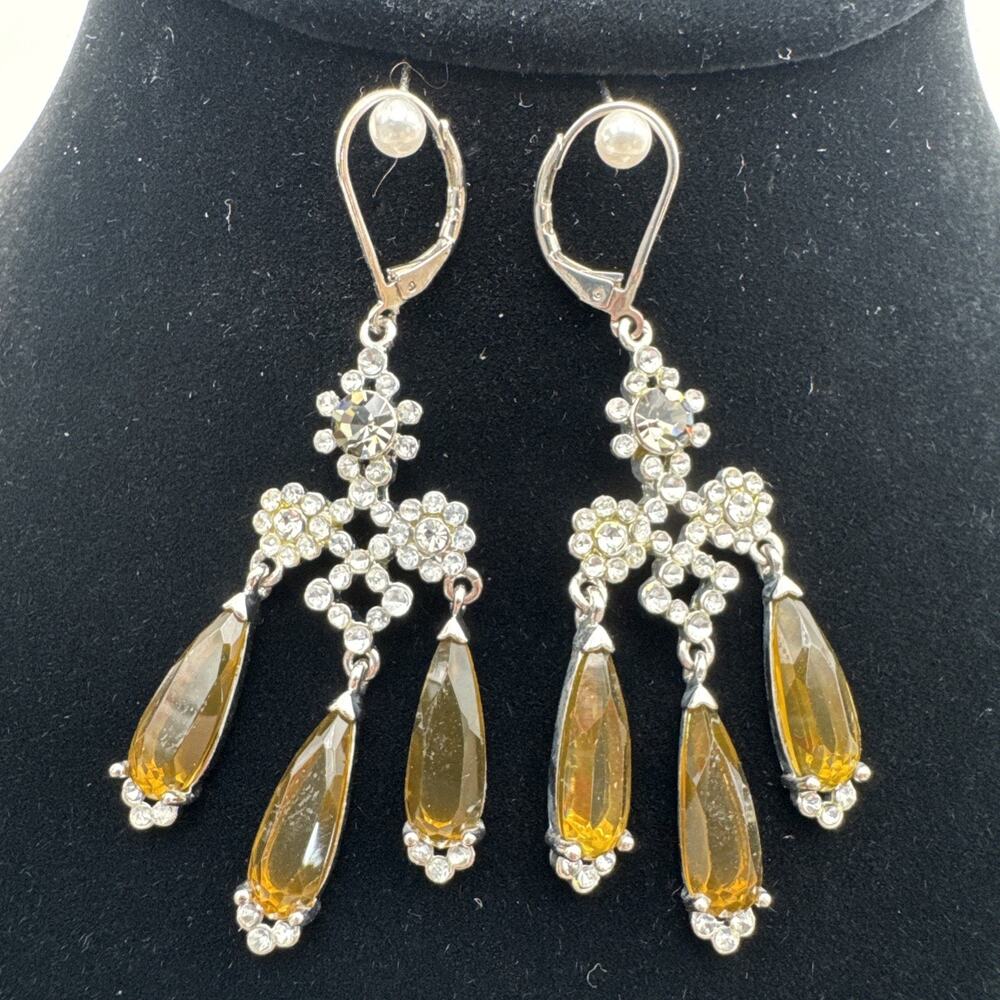 Avon NR Rhinestone Dangle Drop Pierced Earrings Silver Tone Regency Hollywood